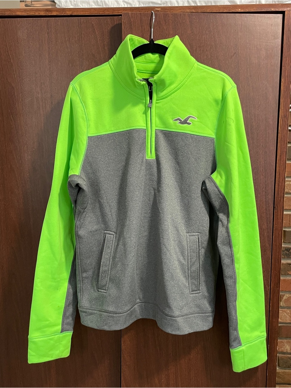 Hollister Men's Neon Green and Gray Half-Zip Pullover